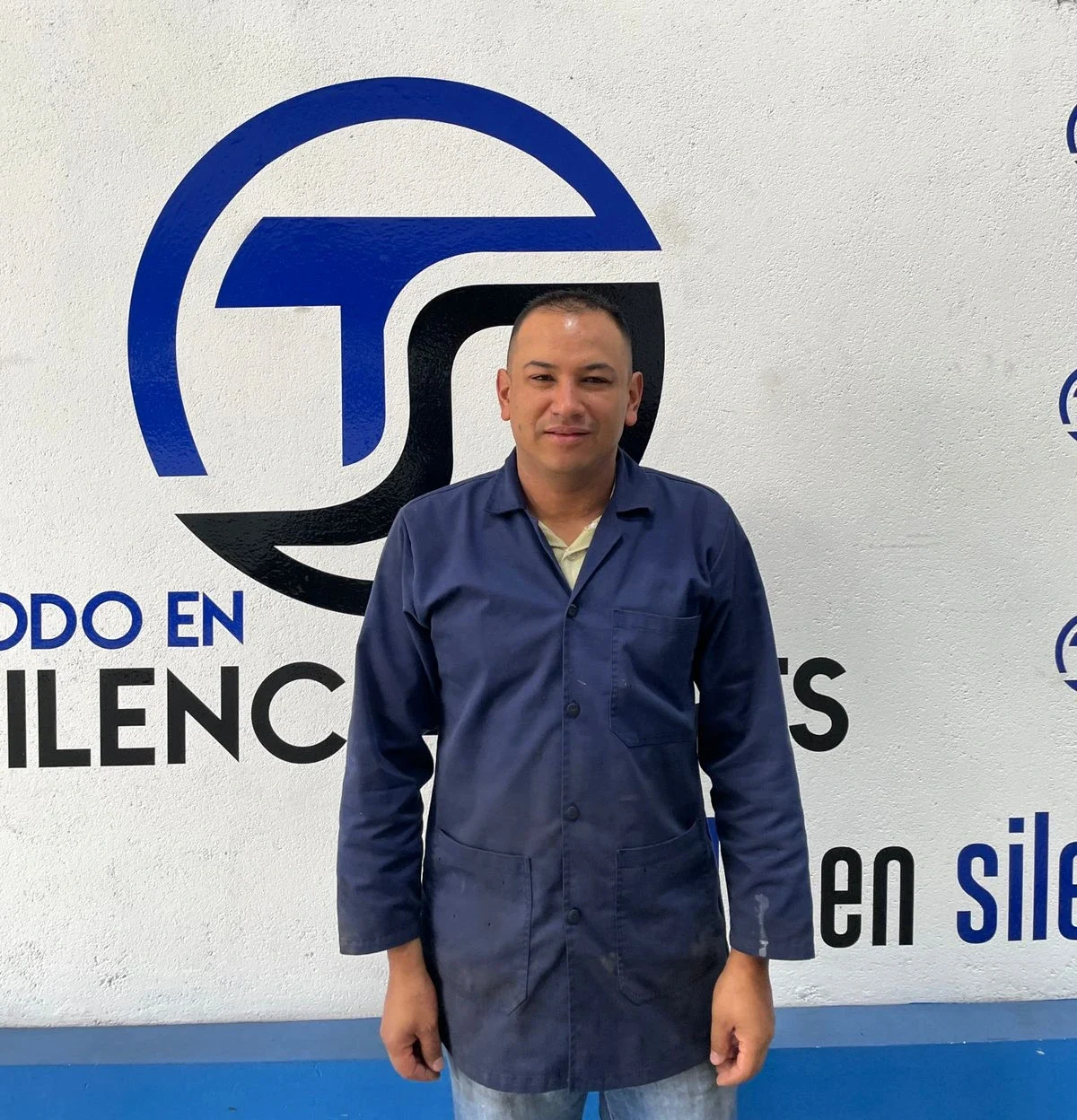 Elvis Velarde profesional en silenciadores e1746560215275